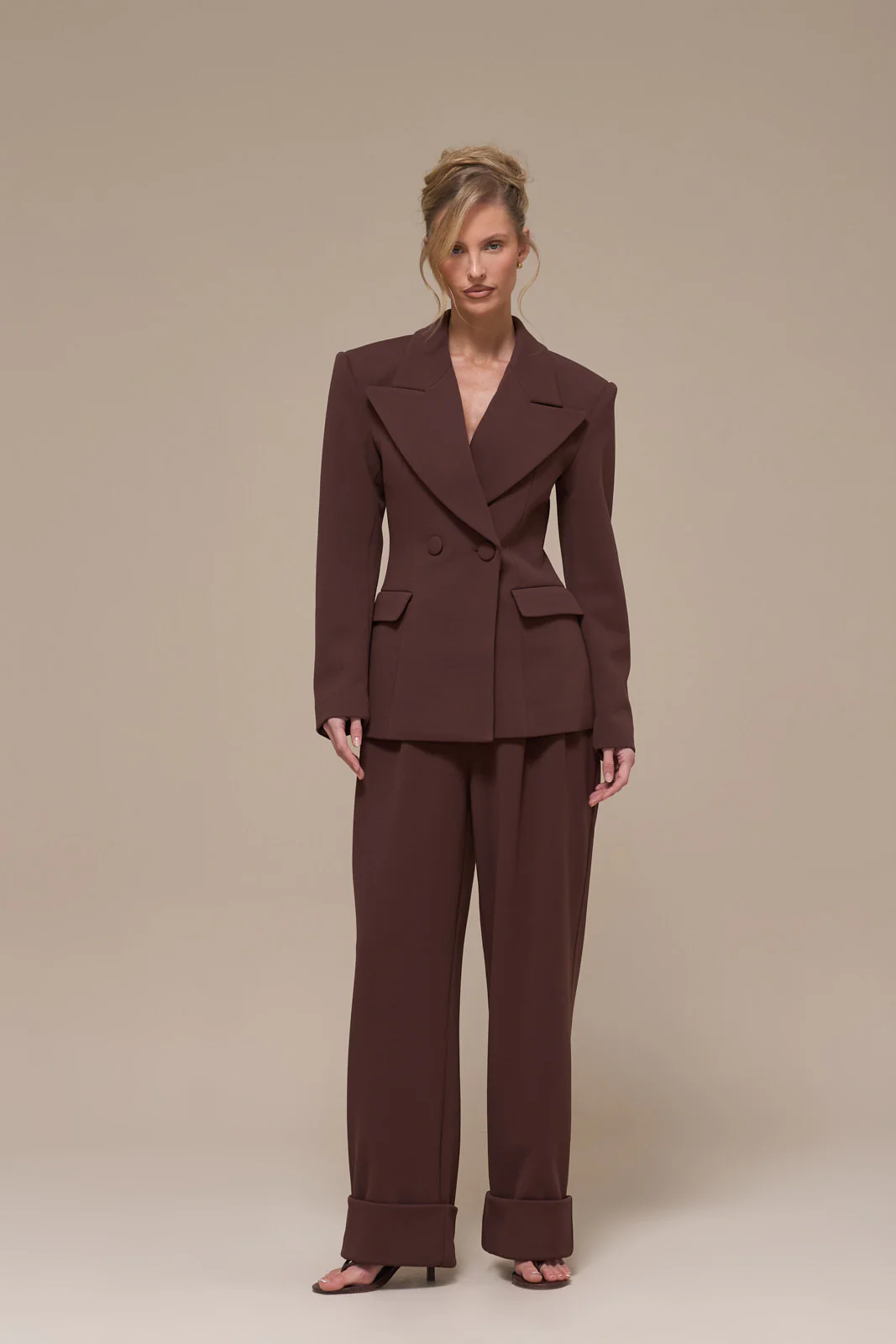 CHARLOTTE HIGH WAIST PLEATED SUITING TROUSERS WITH ADJUSTABLE WAIST | CHOCOLATE - Image 13