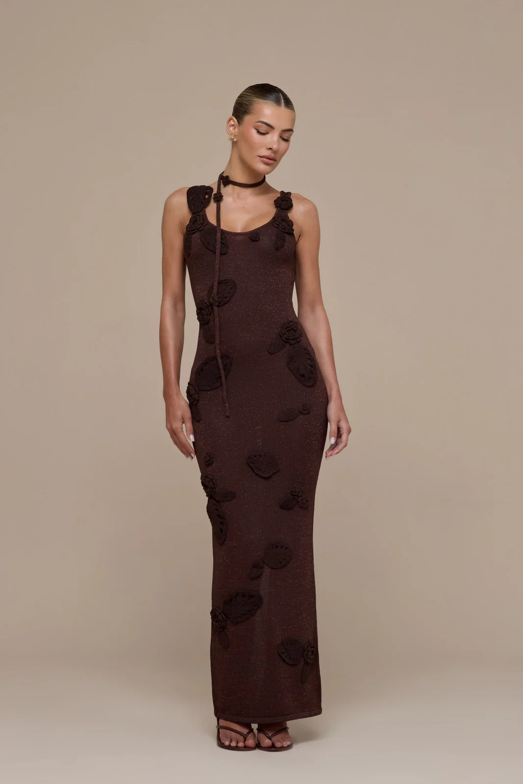 EDEN KNITTED MAXI DRESS WITH FLORAL APPLIQUÉ | CHOCOLATE - Image 4