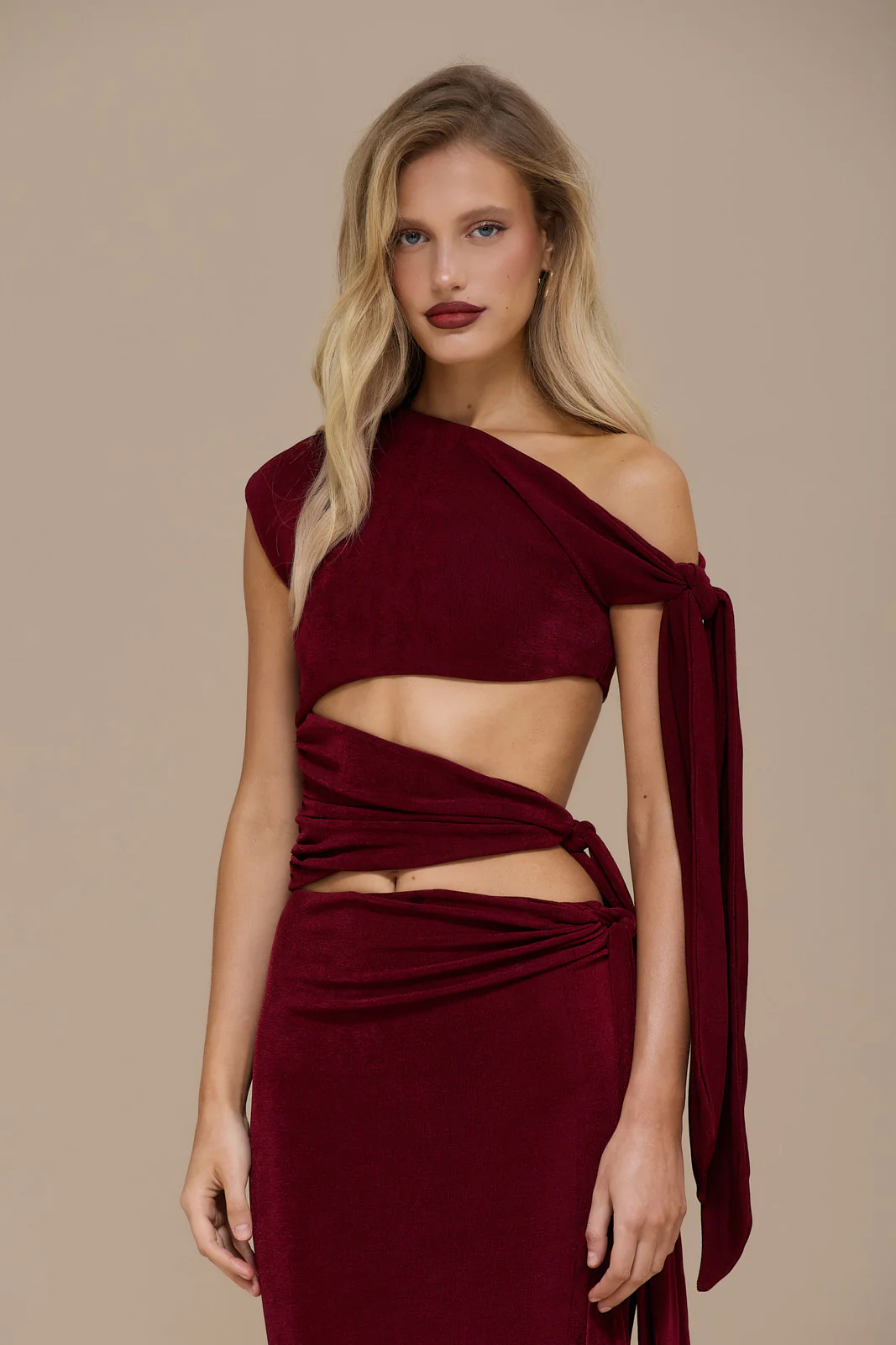 NOA CUT OUT TOP | WINE - Image 9