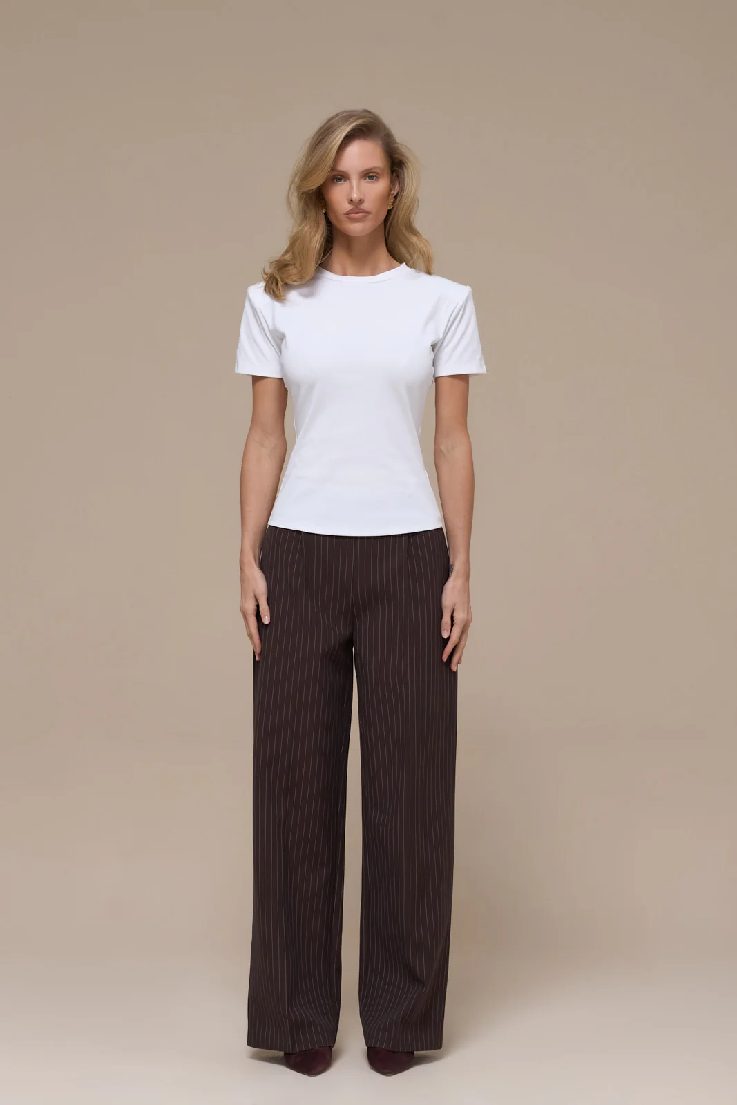 SHORT SLEEVE BASIC TEE WITH DETACHABLE SHOULDER PADS | WHITE - Image 4