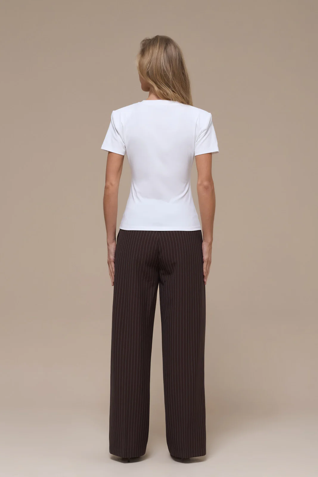 SHORT SLEEVE BASIC TEE WITH DETACHABLE SHOULDER PADS | WHITE - Image 6