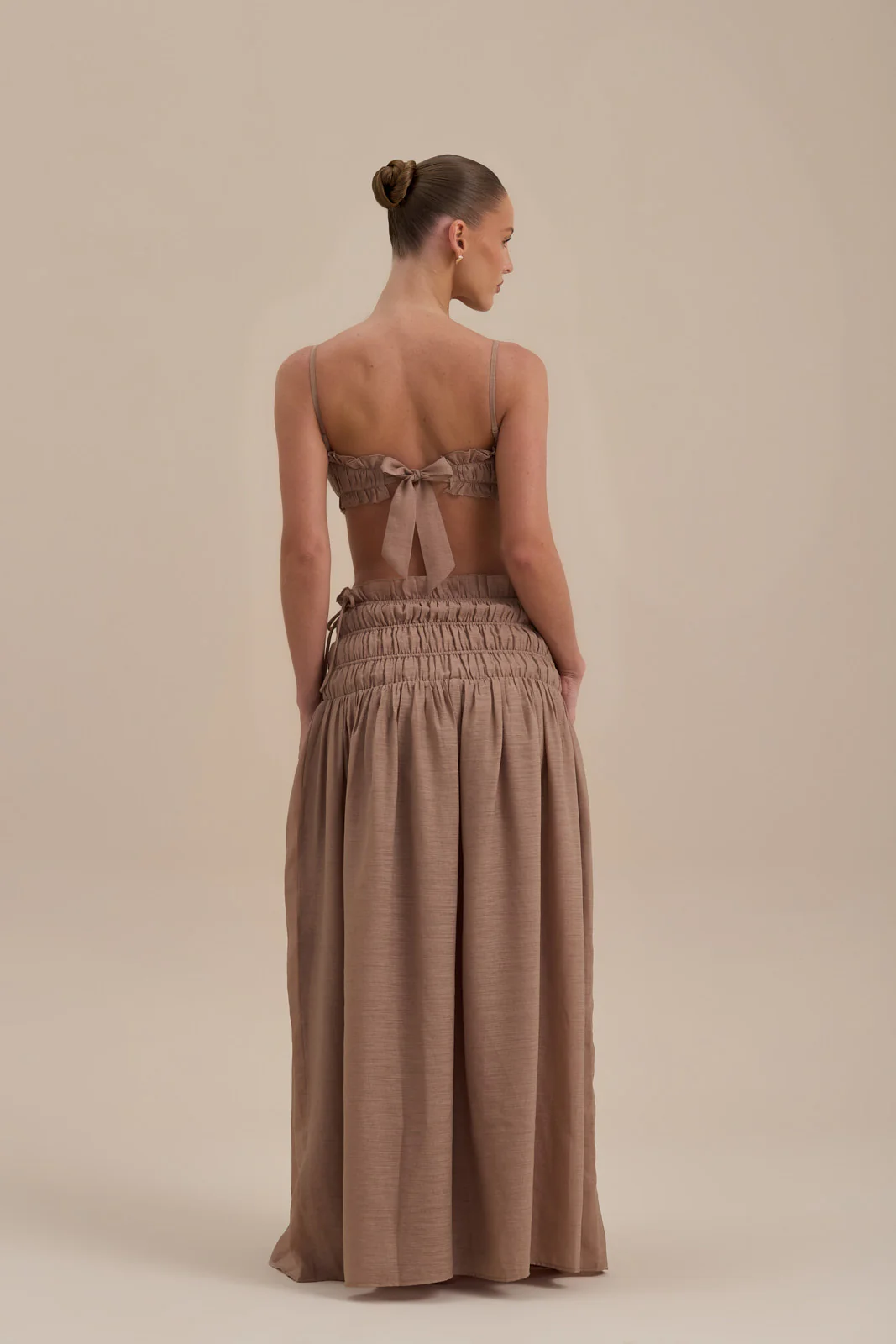 SOULIE SHIRRED WAIST MAXI SKIRT | MOCHA MOUSSE - Image 3