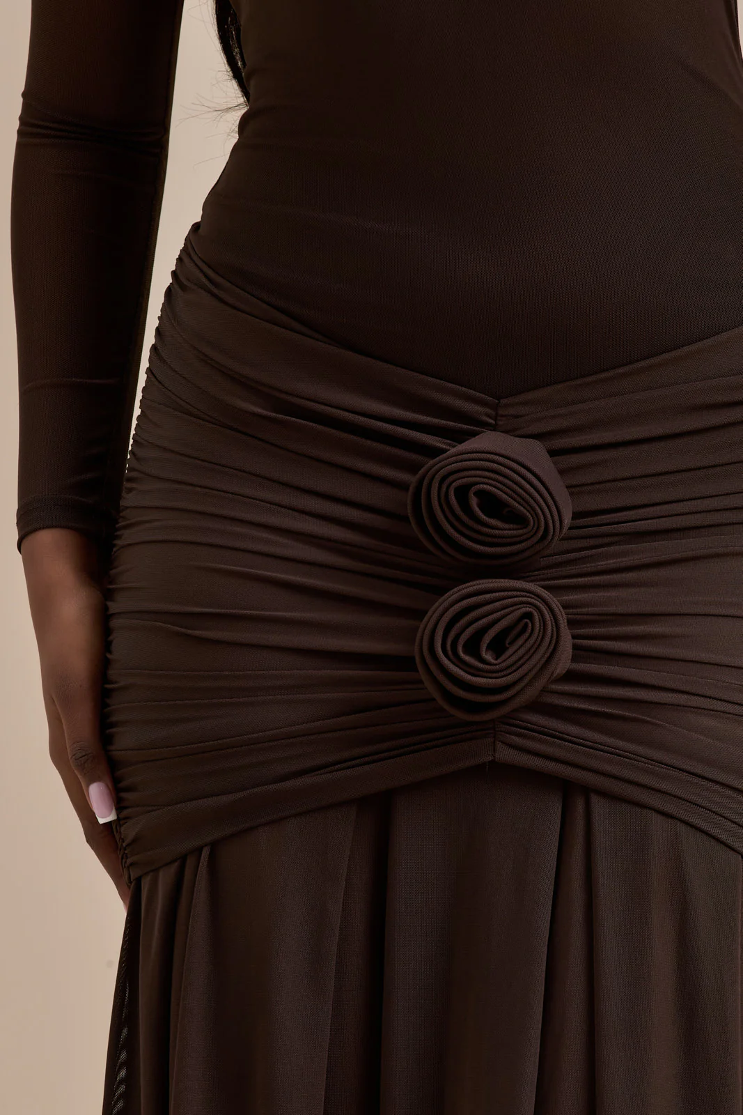 VIVIENNE BARDOT MAXI DRESS | CHOCOLATE - SALE - Image 17