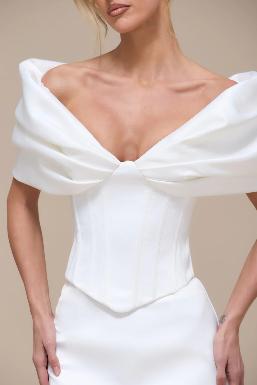 VIVIENNE OFF SHOULDER GATHERED CORSET | IVORY - Image 7